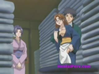 Rondborstig anime meisje leert naar zuigen een piemel en oraal klaarkomen