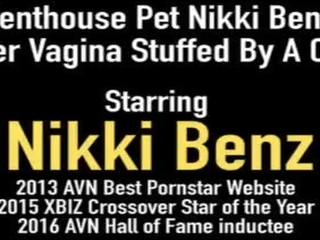 Penthouse sällskapsdjur nikki benz har henne vaginaen fylld av en cock&excl;