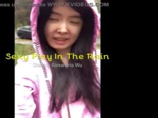 亞洲人 青少年 publicly 揭示 她自己 在 該 rain&excl;