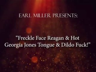 Freckle fytyra reagan & fabulous georgia jones gjuhë & dildo fuck&excl;