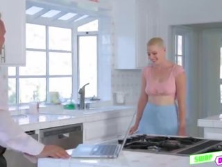 Sweet looking babe Dolly Leigh wanted to fuck wet