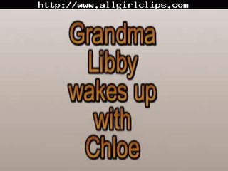 Nagymama libby felébred fel -val chloe